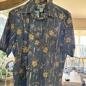 Reyn Spooner Blue and Tan Floral Shirt medium 65 poly 35 cotton